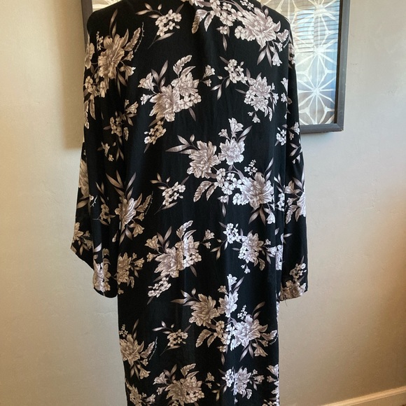 Spiritual Gangster Kimono, One Size - Picture 2 of 8